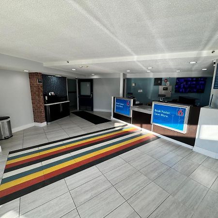 Studio 6 Suites East Syracuse Airport Buitenkant foto