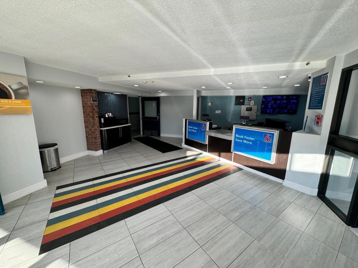 Studio 6 Suites East Syracuse Airport Buitenkant foto