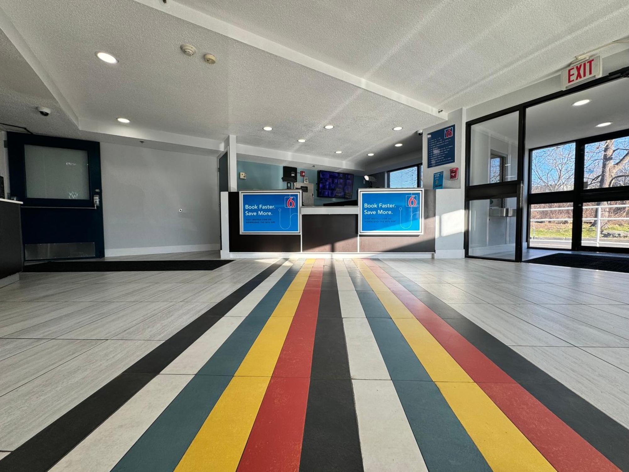 Studio 6 Suites East Syracuse Airport Buitenkant foto